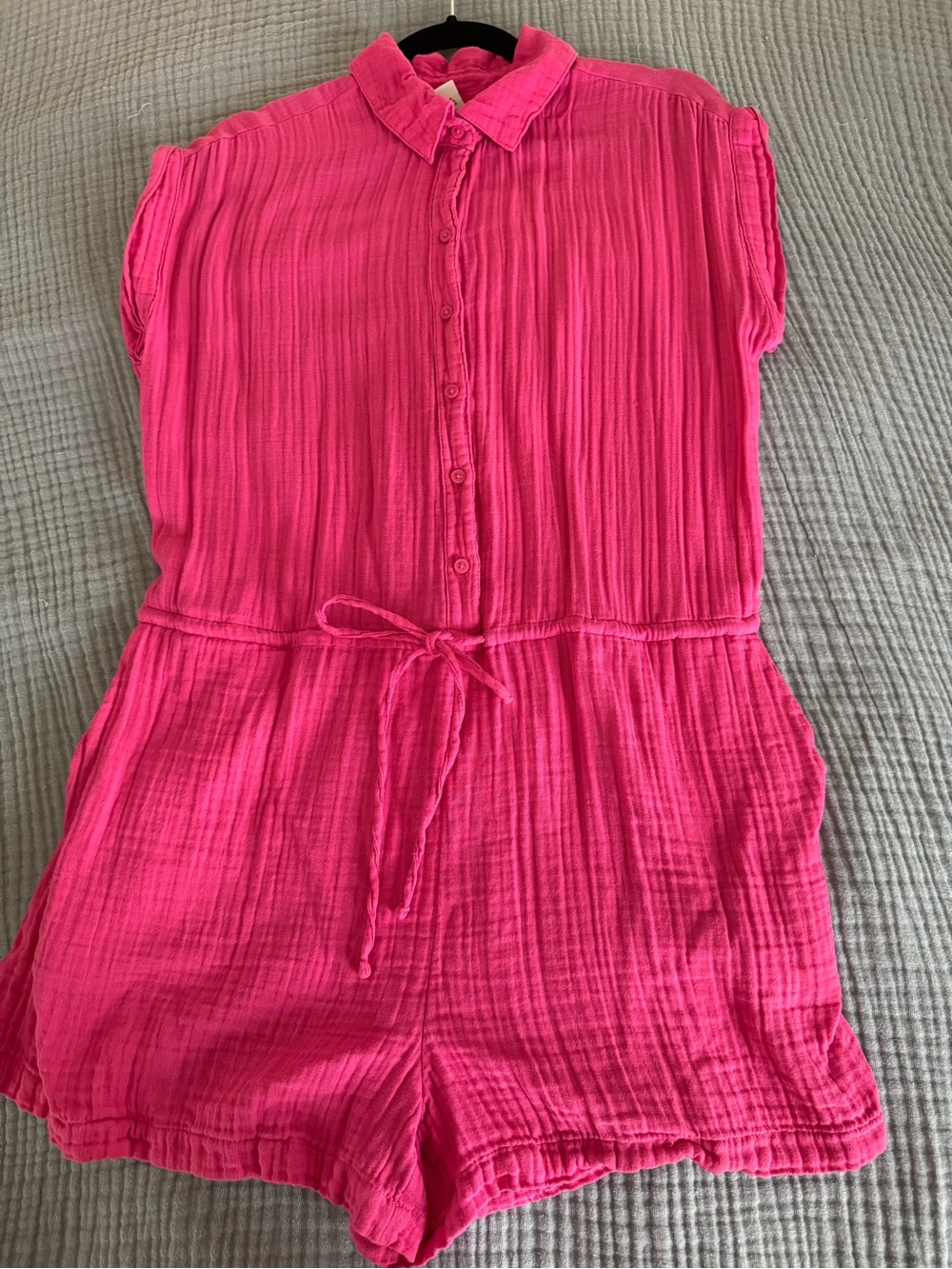 Old Navy Hot Pink Gauze Button-Front Romper Size Medium